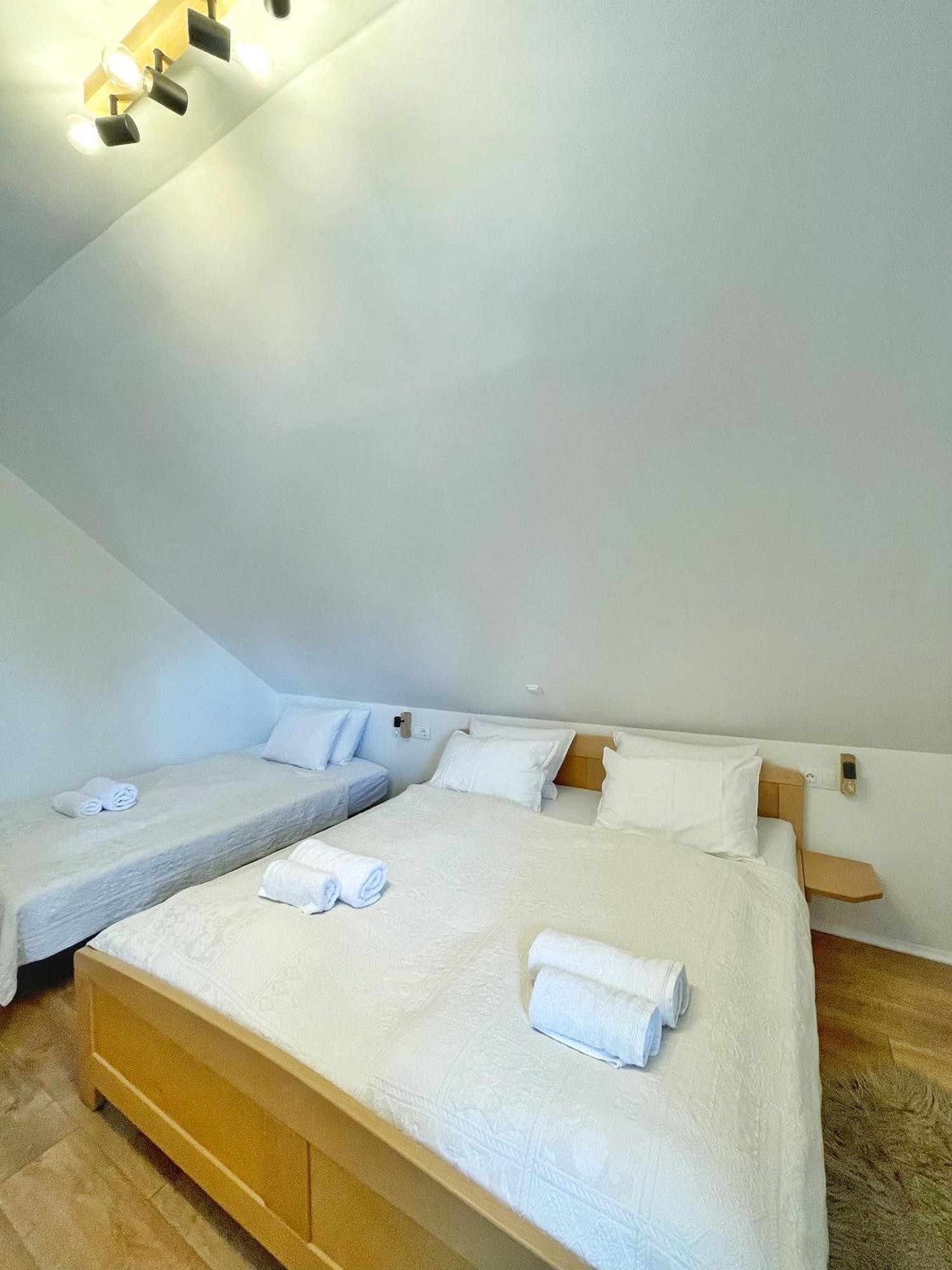 Guest House Ivica I Marica In Heart Of The National Park Plitvicka Jezera Plitvica selo Buitenkant foto